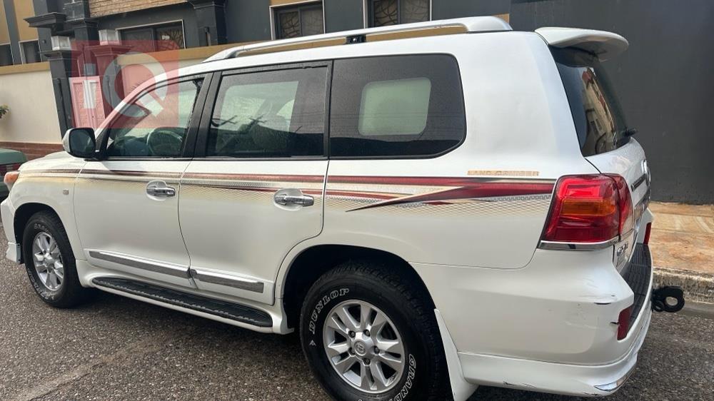 تويوتا لاندكروزر